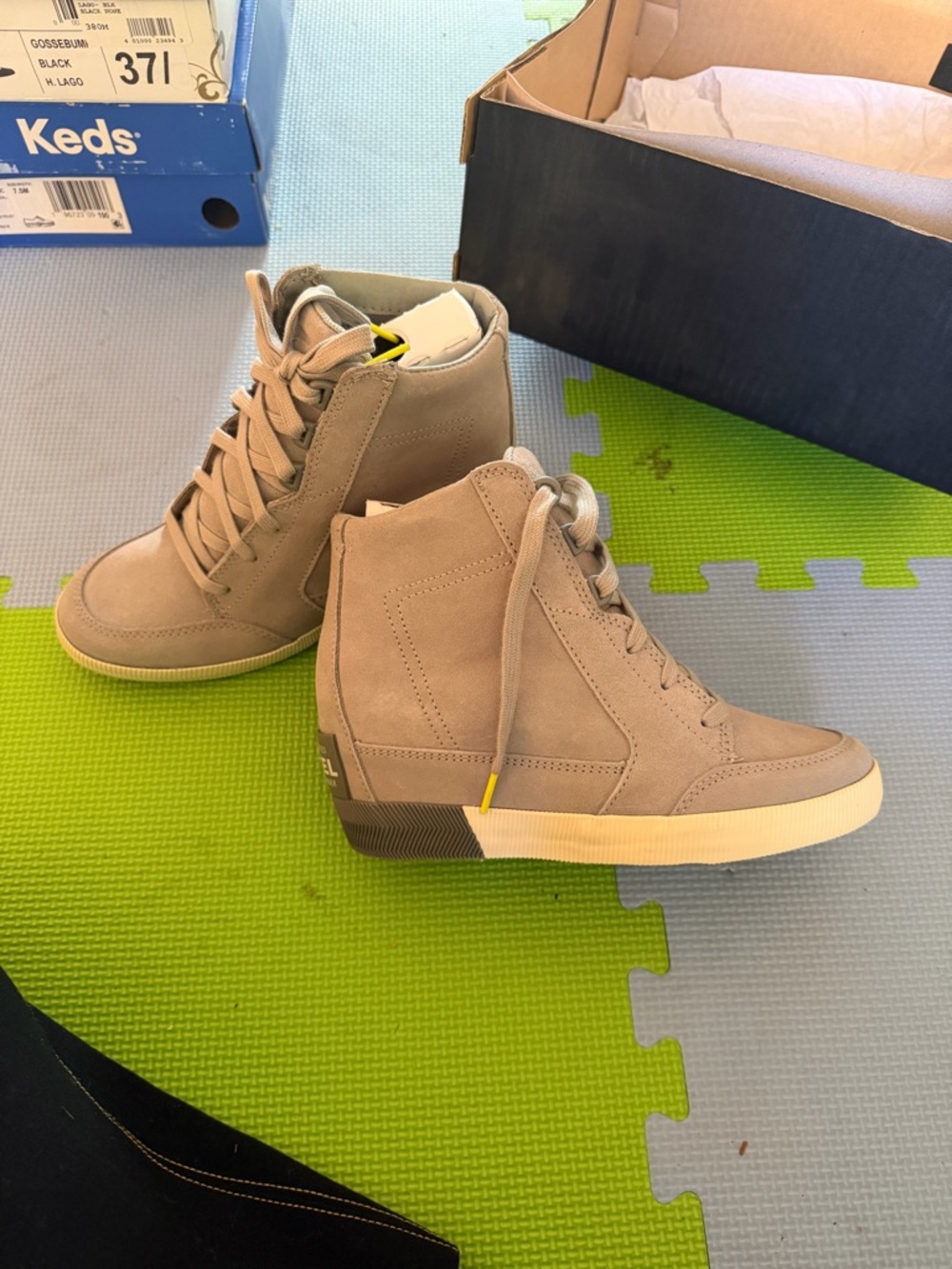 Sorel Out N About Wedge Sneakers in Dove Gray